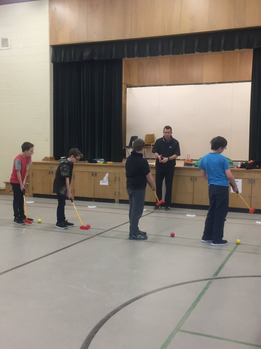 CameronStPS's tweet image. Welcome to Golf in Schools! #juniorprogram #learning @SCDSB_Schools @cranberryresort