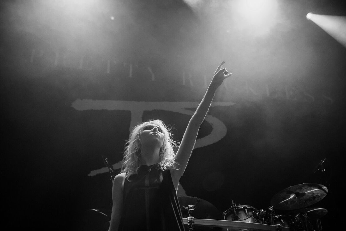 taylormomsen's tweet photo. Sick or not, tomorrow we rock Rio!  #Brazil #tprtour2017 #whoyousellingfor https://t.co/Pn4Fz5dpYP