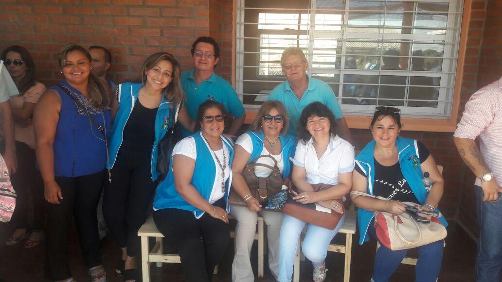 mariluleverberg's tweet photo. Docentes maravillosos! Militantes de fierro en las buenas...y en las otras #quererlosespoco @EscurdiaViviana @vivilurdesmere https://t.co/XaBZbeaxTX