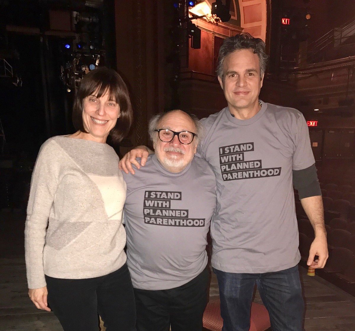 MarkRuffalo's tweet image. Planned Parenthood helps all different kinds of people. For #WomensDay @DannyDeVito and I #StandWithPP! Thanks Caren x