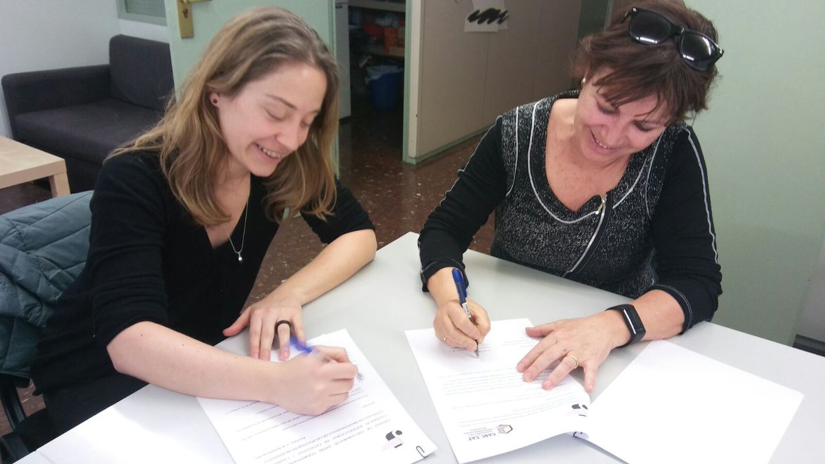ACPJoventut's tweet photo. Relació ja formalitzada amb @CASC_CAT: conveni firmat! Ganes de seguir treballant a favor de l'animació sociocultural i la joventut! https://t.co/cCkXORQ665