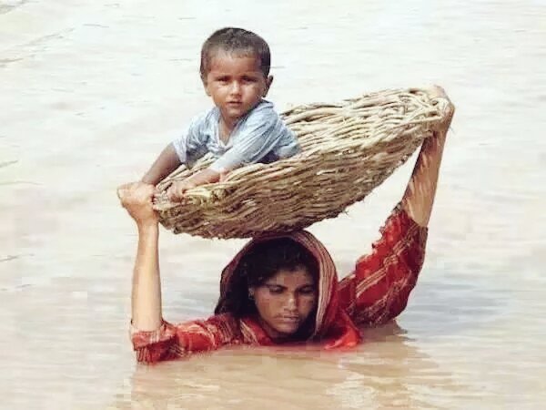 djazzradio's tweet photo. National women's day..the most important women in the world is the one that gives you life..the one that risks everything to keep you safe. https://t.co/vyUjqG0uxN