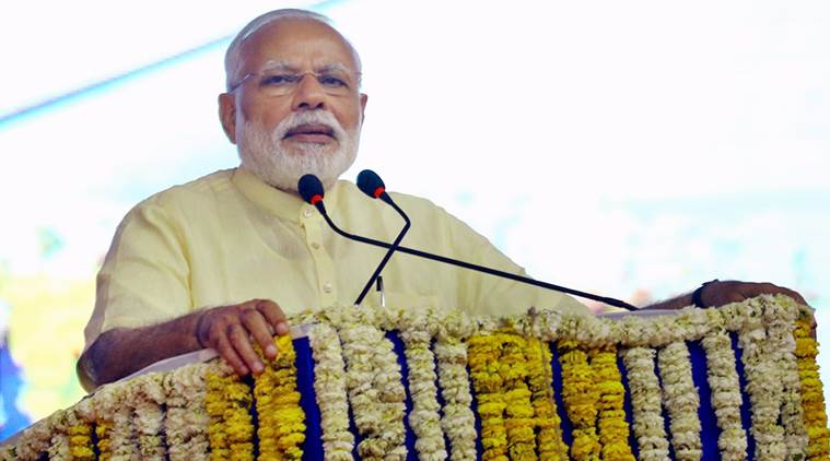 Gujarat: Victims of rape, activists gagged at PM Modi's women's day event in Gandhinagar | indianexpress.com/article/india/… 

<a href="/ArvindKejriwal/">Arvind Kejriwal</a>