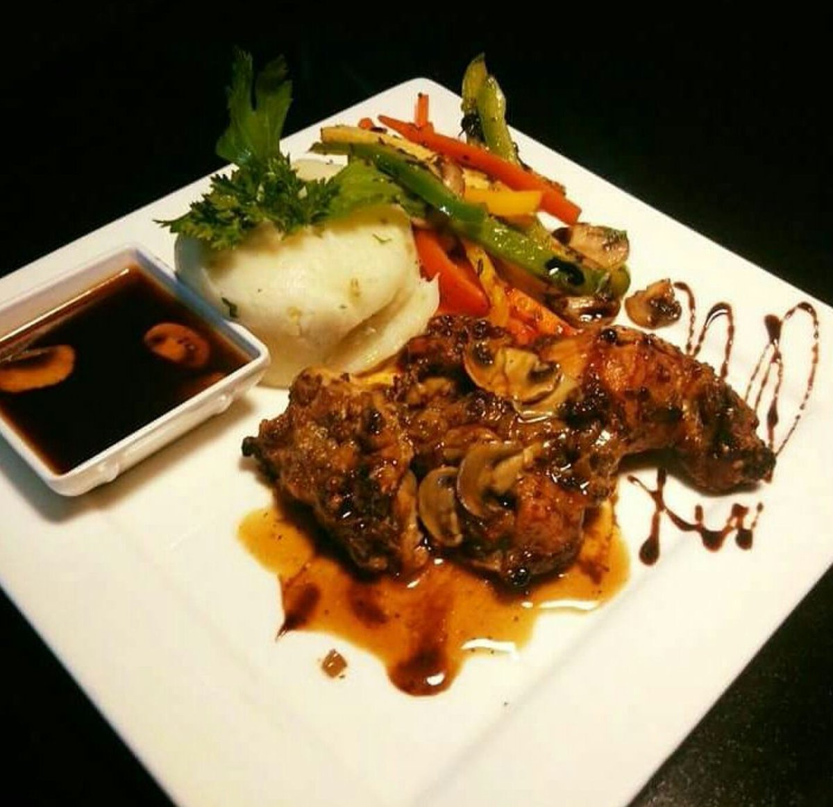 Barrels_n_Bones's tweet photo. Hope you guys had an amazing day! ๐ #BarrelsNBones #Panaji #Goa #Steakhouse https://t.co/76zgo5X5dN