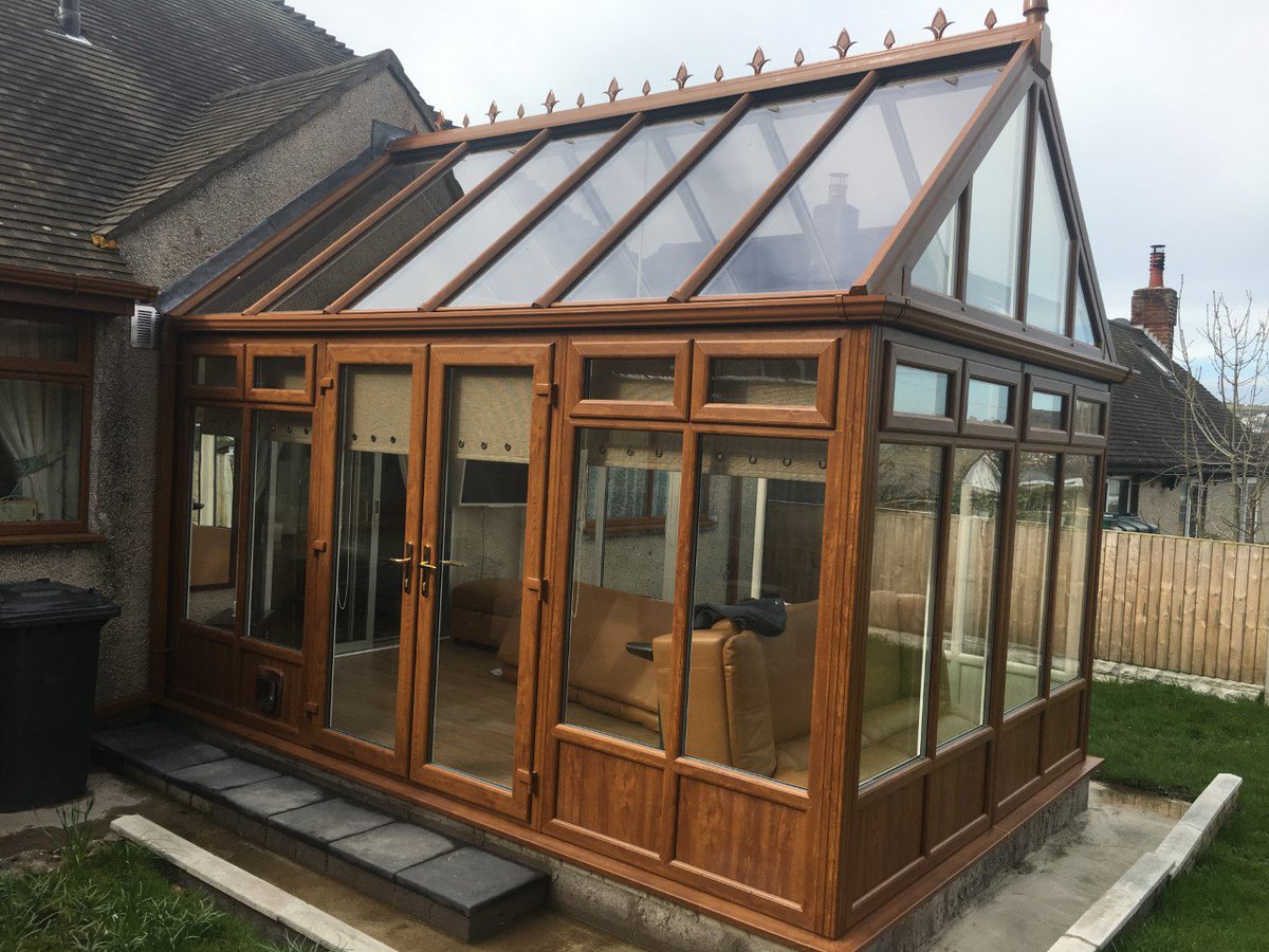 CymruWindows's tweet photo. What a transformation! @REHAUWindows  @Ultraframe1  @ShepleyWindows @SpecialisedPR5 https://t.co/xbeF3szGQ3