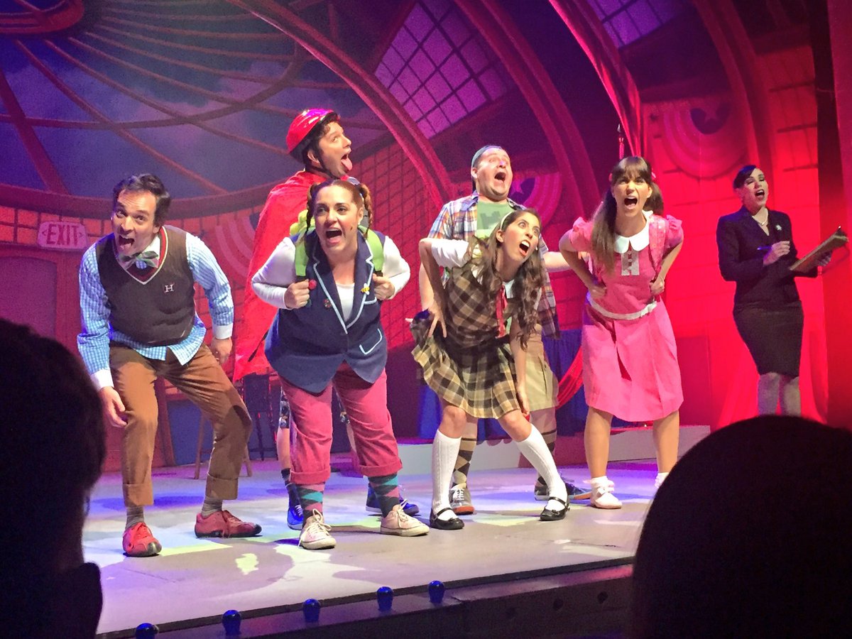 aEsaTC's tweet photo. Muchas felicidades a @mojowkbernal x el estreno de @SpellingBeeMx y a todo el elenco @Denissha @RodrigoSainzM @MaHoBruneta @Pipolin1 @jacser https://t.co/zzi8bn58q6