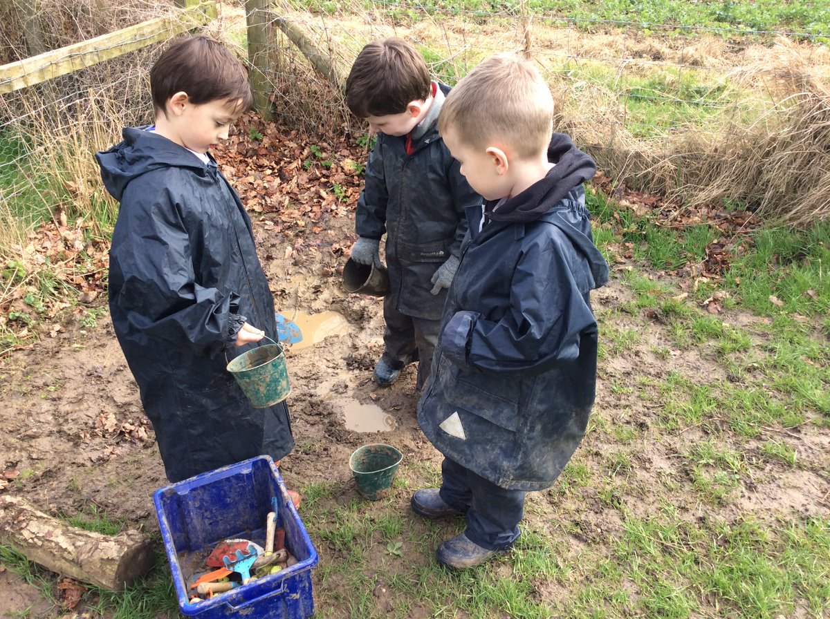 IVSchool's tweet photo. Digging and planting at Forest School this afternoon 🌲 https://t.co/FMKPFvBNFz