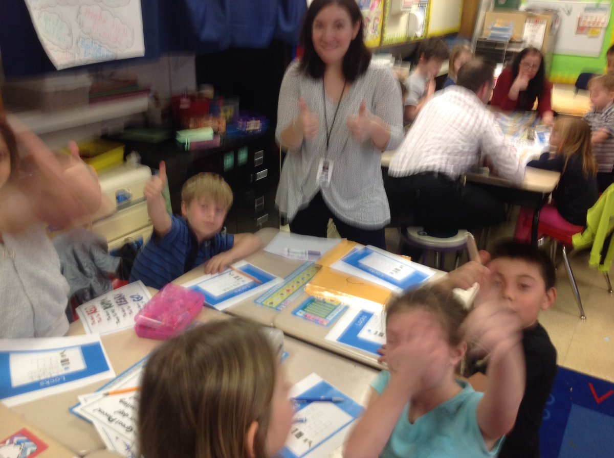 jgraffeo44's tweet photo. WH 1st graders - Mrs. Long's class Breaking Out - putting their heads together and cracking the codes!🤔👊 #WeAre44, #whs44 https://t.co/gg7G8wG93d