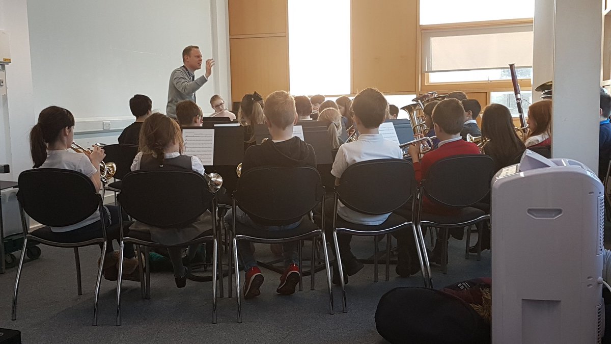 Barnsley Junior Band rehearsal. Playing some great tunes!
#BarnsleyWindBands #BarnsleyJuniorBand #Rehearsal
