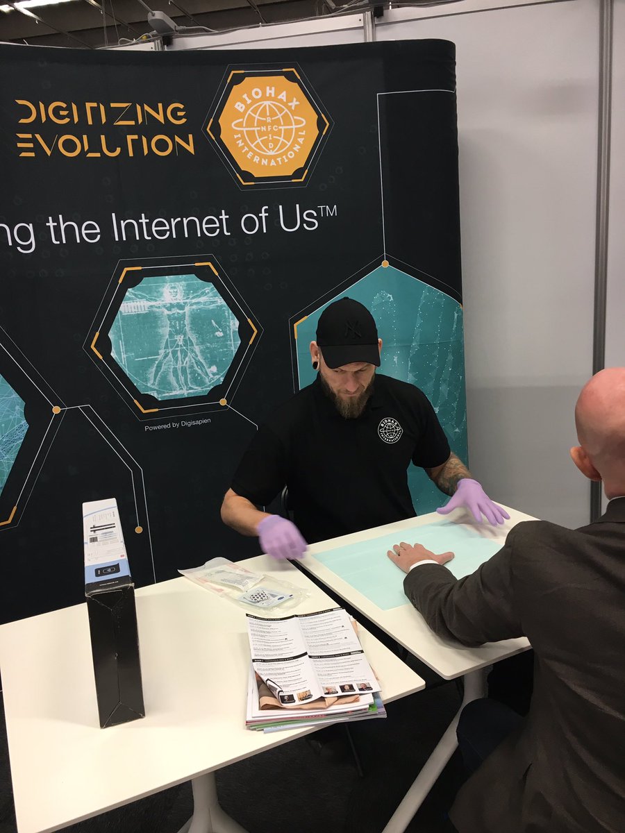 Advanced_2017's tweet photo. @biohaxint in action at Advanced Engineering in Gothenburg! #aegbg https://t.co/y0xDqykZcT