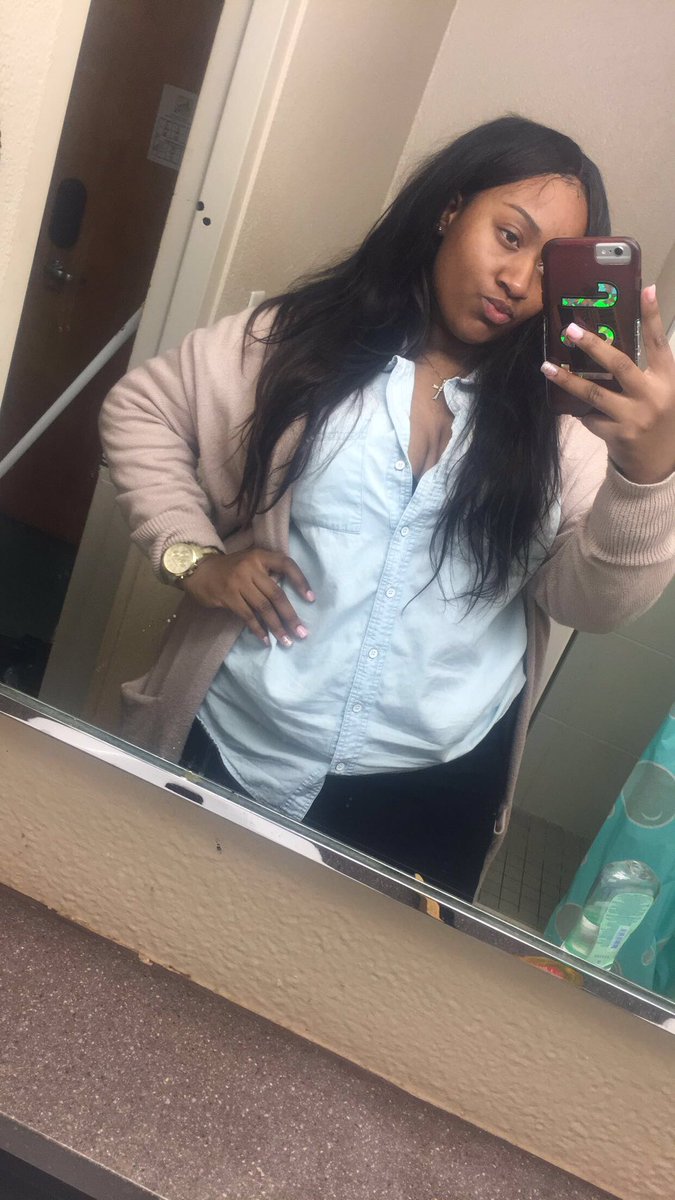 jayyjaye's tweet photo. I look A MESS! #wholemess #wrinkled #frizzy https://t.co/Qj7p70Fm3G