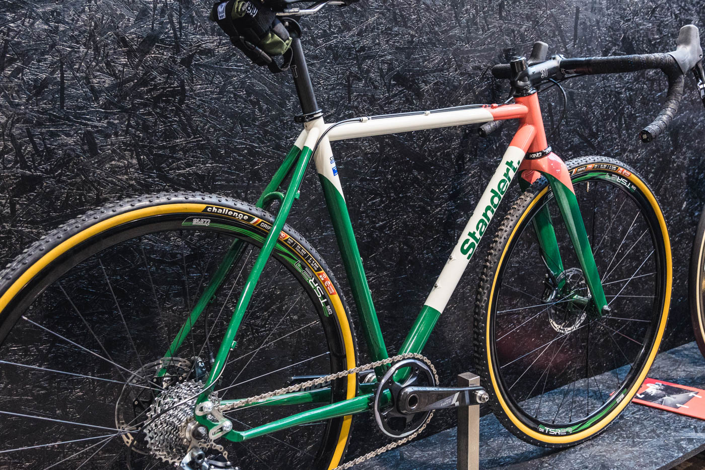 standert gravel bike