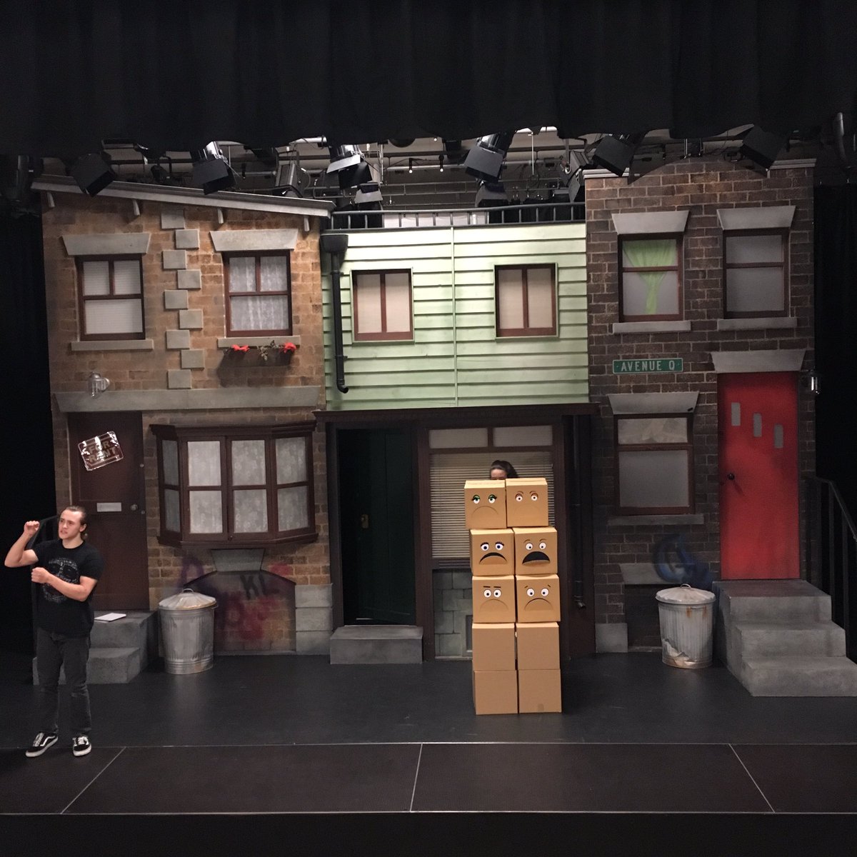 The Met On Twitter The Set For At Padosofficial Avenue Q Looks