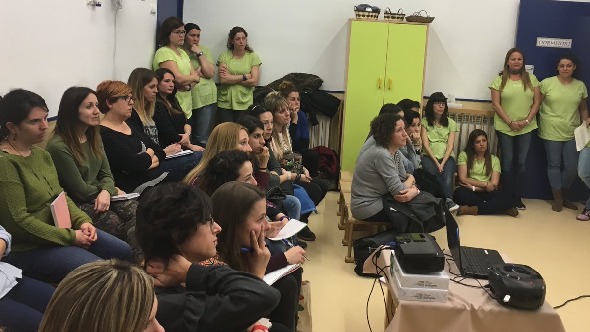Soniapex's tweet photo. Un goig el #DiaDeLaDona reunir les educadores de les #bressolmunicipalssbd en sessió de formació@sbdeducacio @JoanBerlanga https://t.co/FPn8vCLJUh
