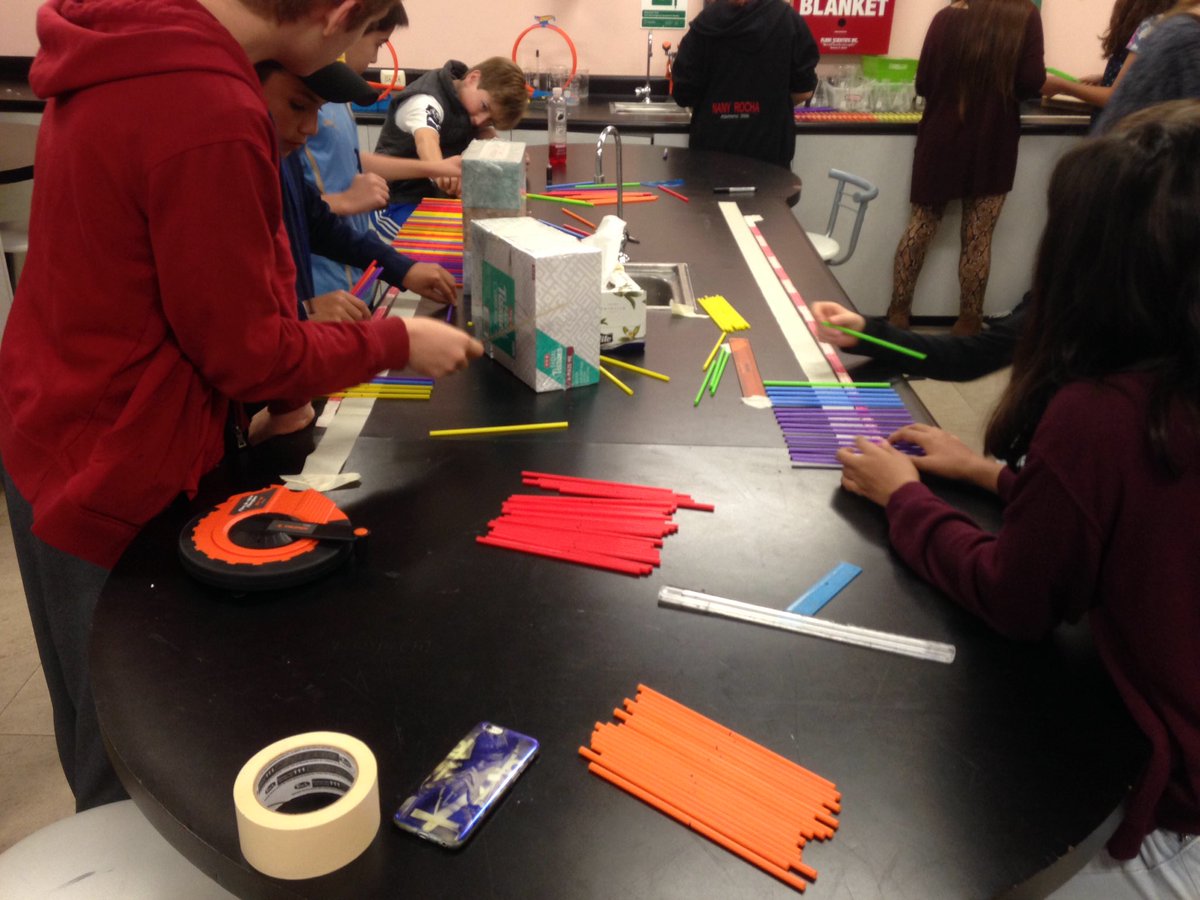 rdavisteaches's tweet photo. Building #wave machines to learn about the properties of waves in #sci7ASFM - #asfmlearns #ngsschat #NGSS #scitlap #scichat #physics https://t.co/3ygx2hMFEB