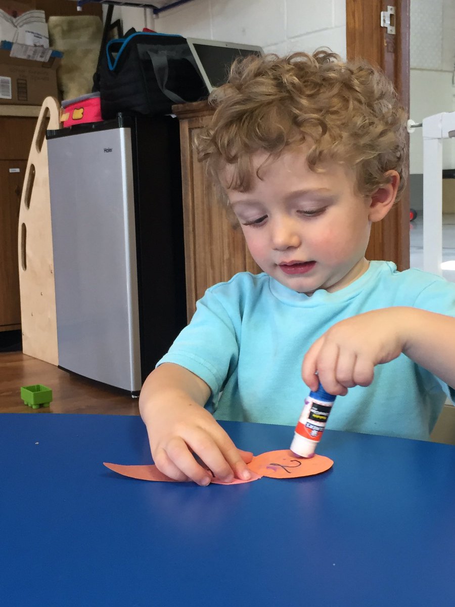 CCLSRames's tweet photo. Learning numbers 1-3 and making ice cream cones with 1, 2, 3 scoops! #numberfun #numbersweek #1'shavefun @CCLSChargers https://t.co/a04wE8V4jz