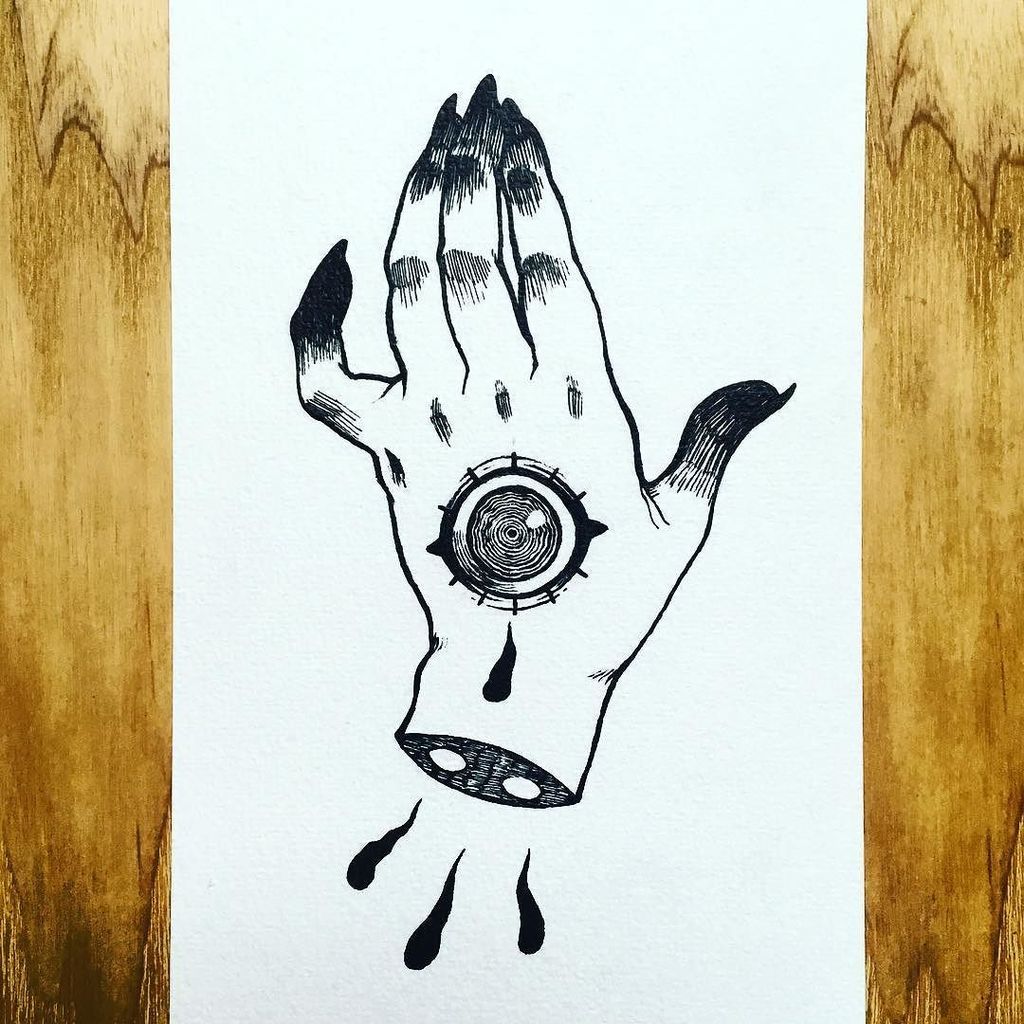 Affanita_art's tweet image. Severed hand practice - dip pen and brush 🖤 #indianink #ink #severedhand #tattoo #blackwork
