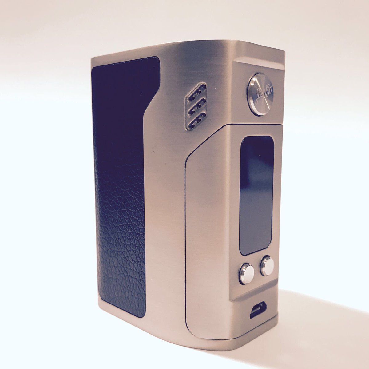 thehouseofcloud's tweet photo. Check out the Wismec Reuleaux RX300! Available from https://t.co/REDobSQdLC #wismecreuleaux #rx300 #vape #modlife #vapelife #availablenow https://t.co/ewX1LcI0mk