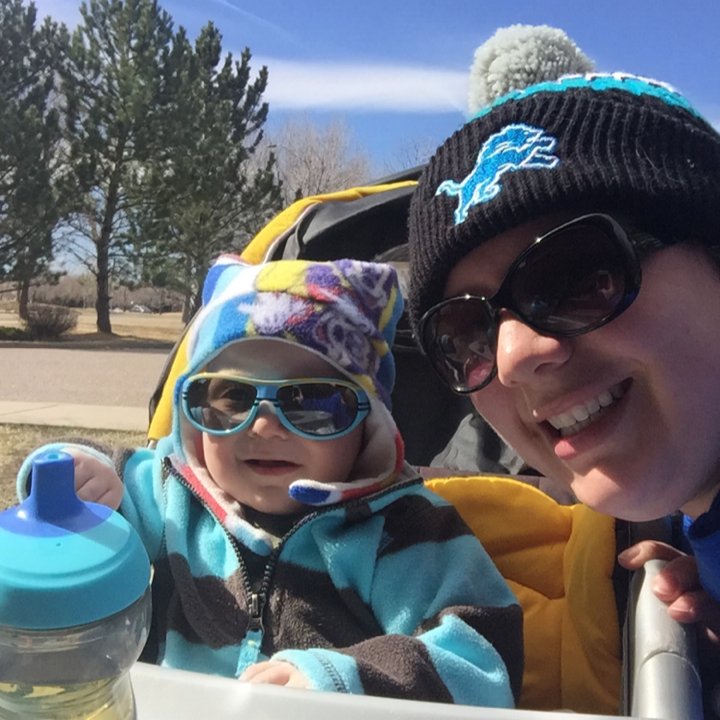 vikkilynnhorton's tweet photo. 2.1 @CharityMiles for @LLSusa. Thx 2 #JNJ &amp; @DonateAPhoto. Day 1 of 10K training for the #colfaxrelay https://t.co/Gsk0TZ9ESk https://t.co/lZazljFpIV
