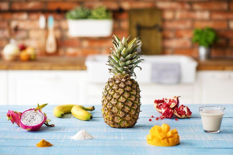 HelloFresh's tweet photo. #HelloFreshFact: Pineapples can be used as a meat tenderizer! Try a bit of pineapple in your marinade, you'll see π #WednesdayWisdom https://t.co/V1bo7hERZf