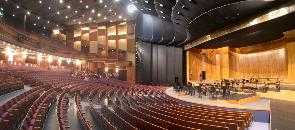 In 1h, Khachaturian &amp; Rimsky-Korsakov programme with <a href="/MOSalzburg/">Mozarteum Orchestra</a> and Alina Pogostkina at Festspielhaus Salzburg
askonasholt.co.uk/news/antonio-m…