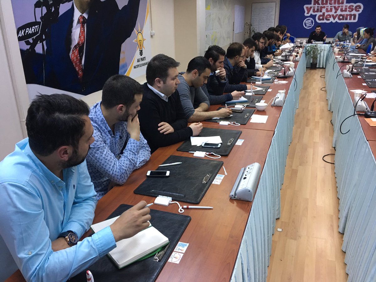 maltepeakgenc's tweet photo. Maltepe Gençlik Kolları olarak haftalık olağan toplantımızı gerçekleştiriyoruz. https://t.co/AjUyYMSYMN