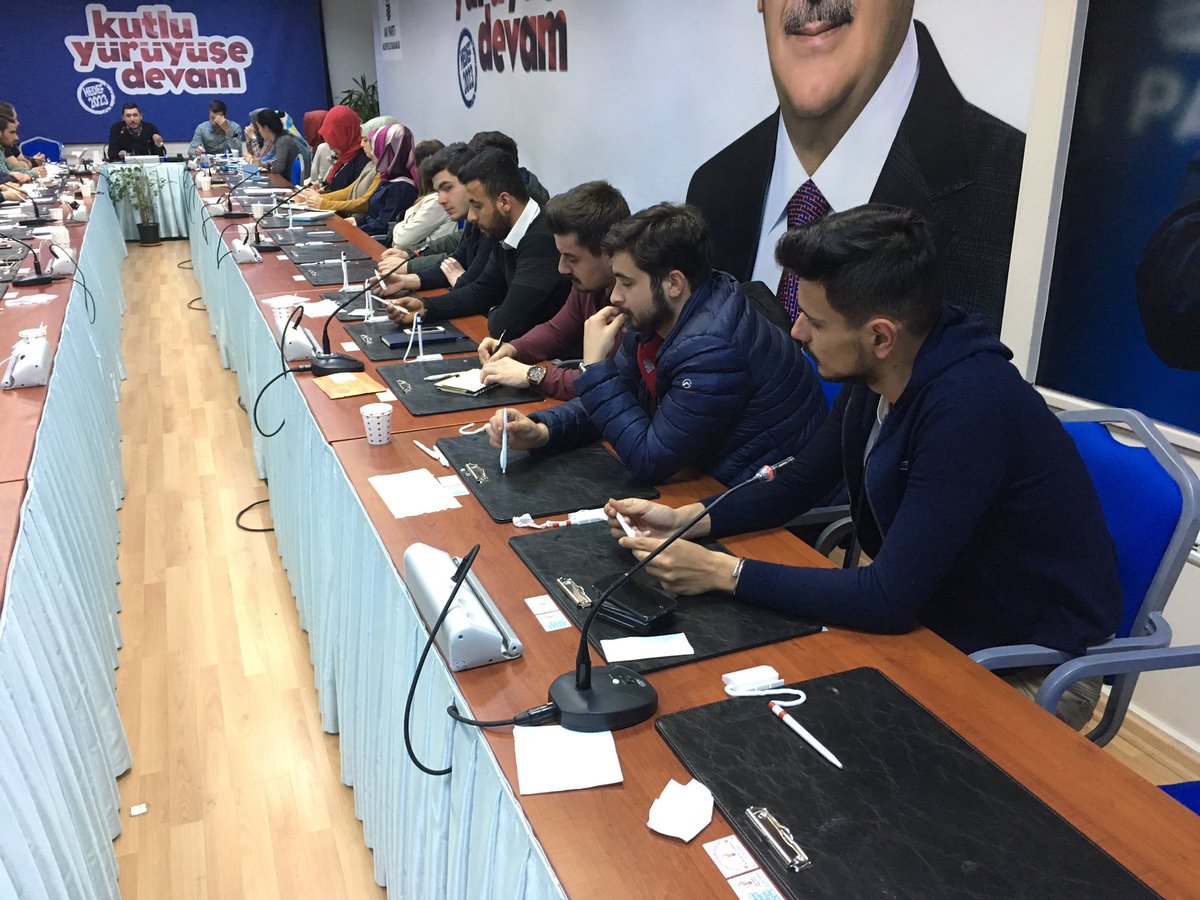 maltepeakgenc's tweet photo. Maltepe Gençlik Kolları olarak haftalık olağan toplantımızı gerçekleştiriyoruz. https://t.co/AjUyYMSYMN