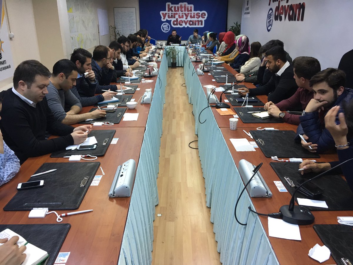 maltepeakgenc's tweet photo. Maltepe Gençlik Kolları olarak haftalık olağan toplantımızı gerçekleştiriyoruz. https://t.co/AjUyYMSYMN