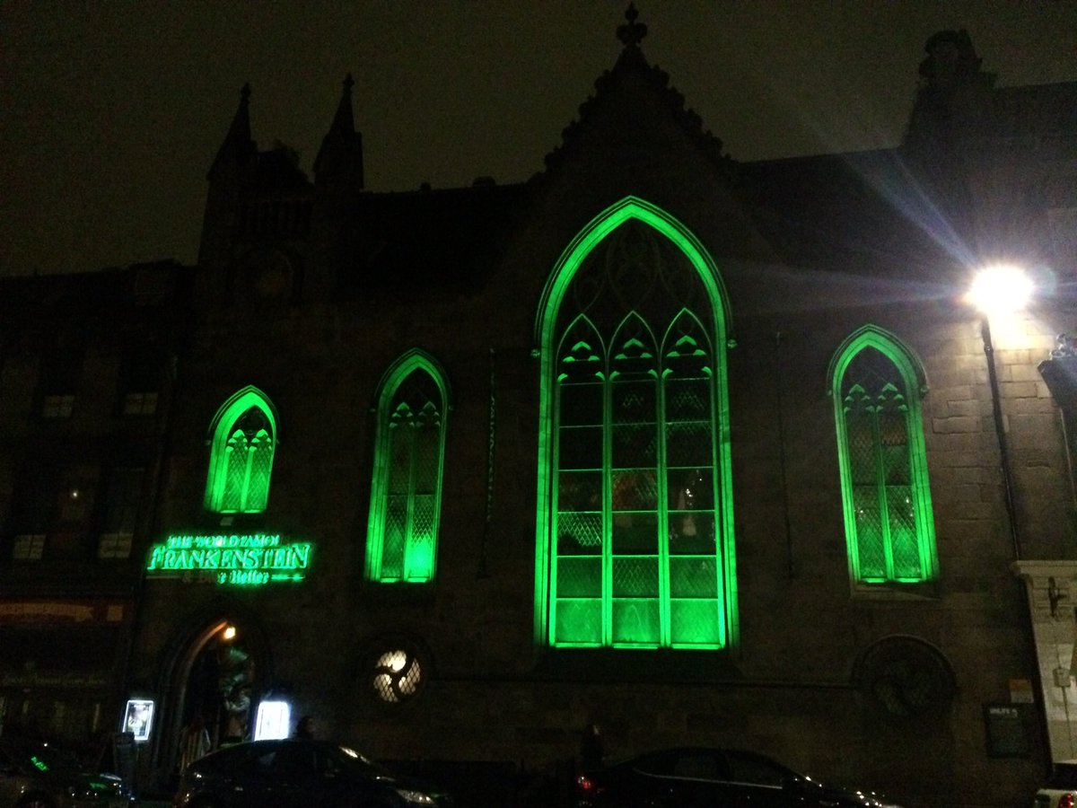 les_curiosites's tweet photo. Edimbourg  ❤😱 https://t.co/lTzWtaCoeO