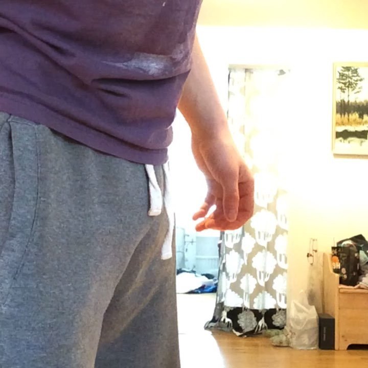 HealthBStrength's tweet image. Get up at least once every hour to move around!
#sittingkills #movementbits #miniworkouts #miniworkout #getupandmov…