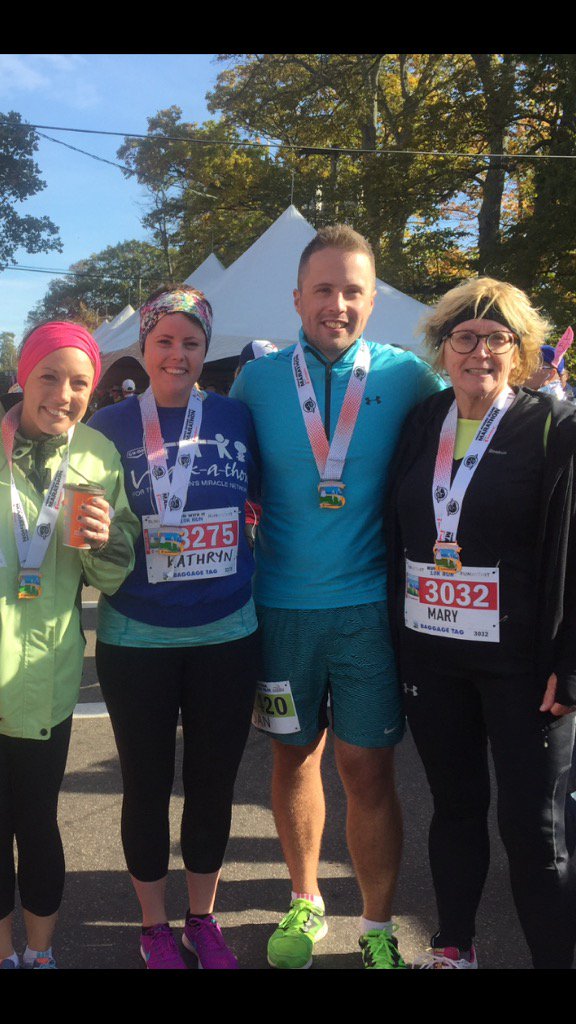 rob7_dan's tweet photo. Thank you to my wife, sister, and mom.  Strongest ppl in my life, inspire me everyday! #IWD2017 #BeBoldForChange https://t.co/HHYzgfY6CB