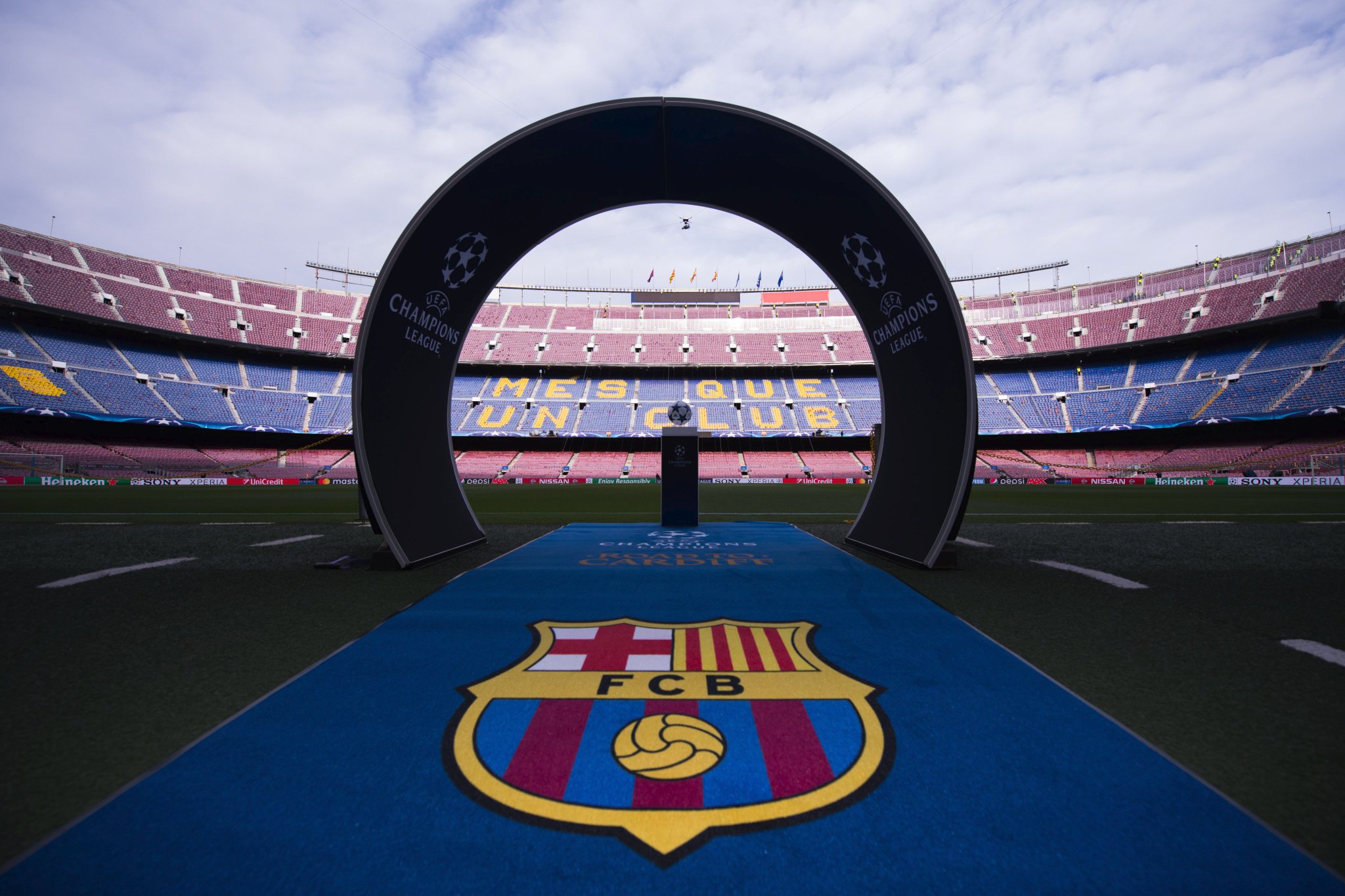 Champions league hotsell camp nou
