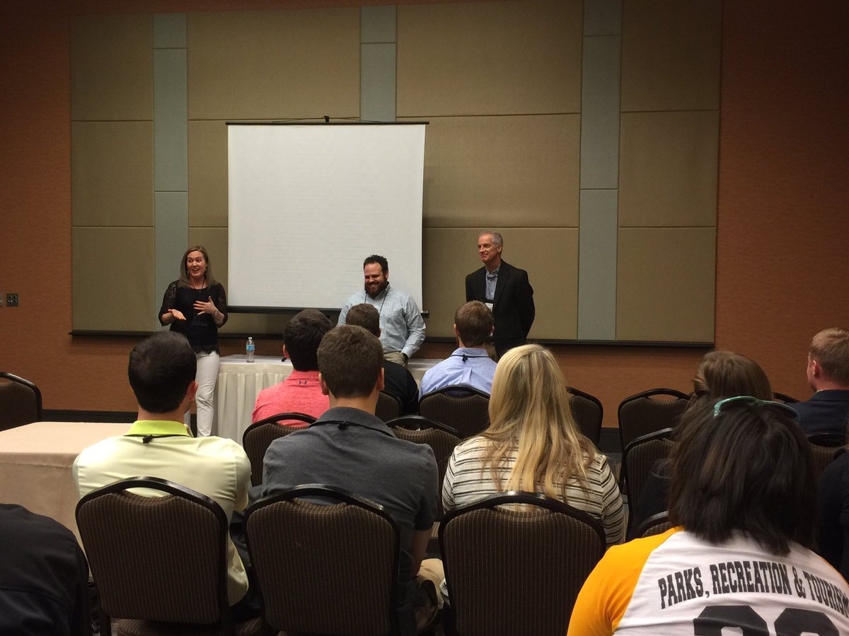 huntress65x55's tweet photo. Thank you to our professional panel for our student speed sessions at #MPRA2017 #MPRA #parkandreckid https://t.co/oyDdwqT4ot