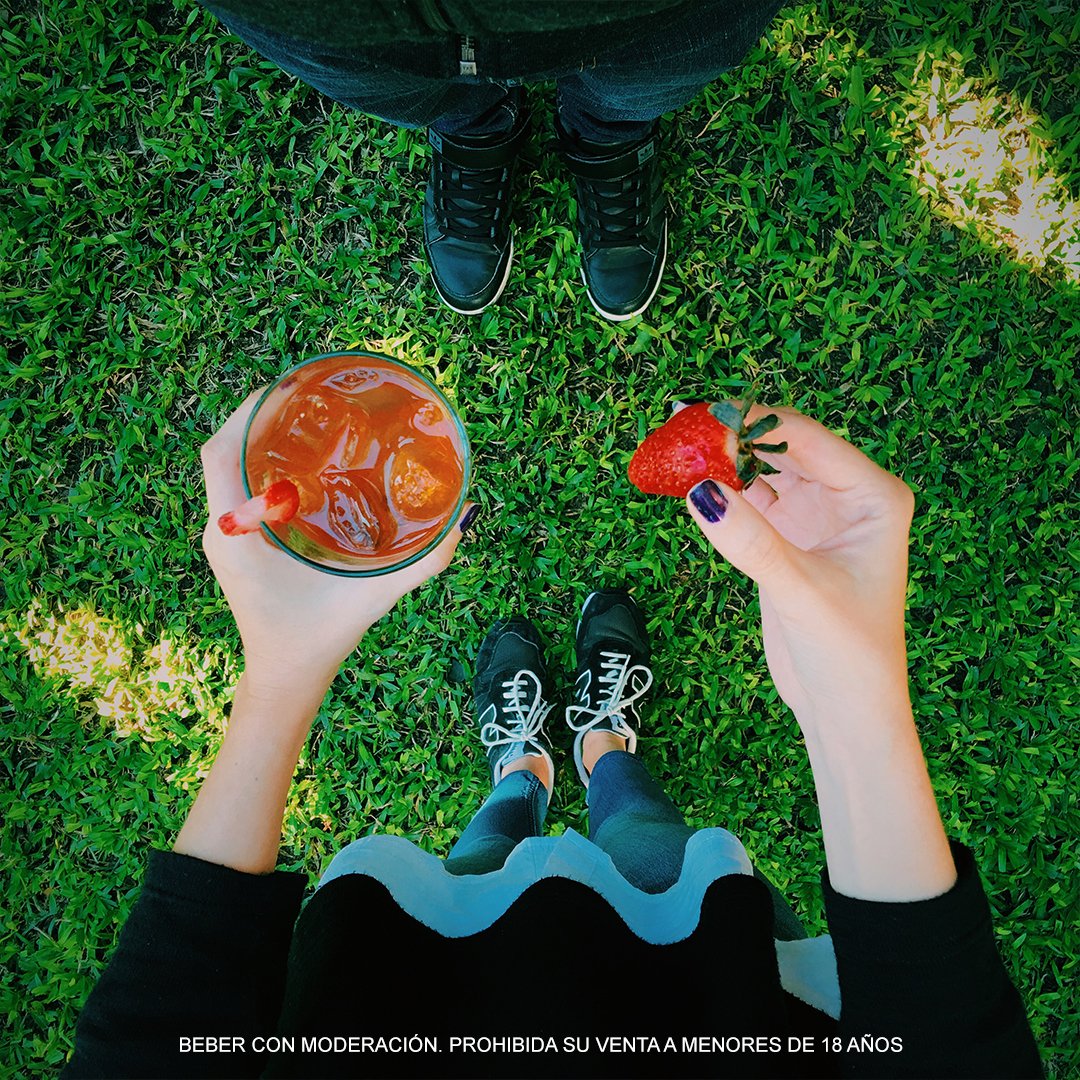 Si te enteraste que es el #DíaDeLaMujer leyendo este tweet, compensalas invitándolas 🙋🙋🙋