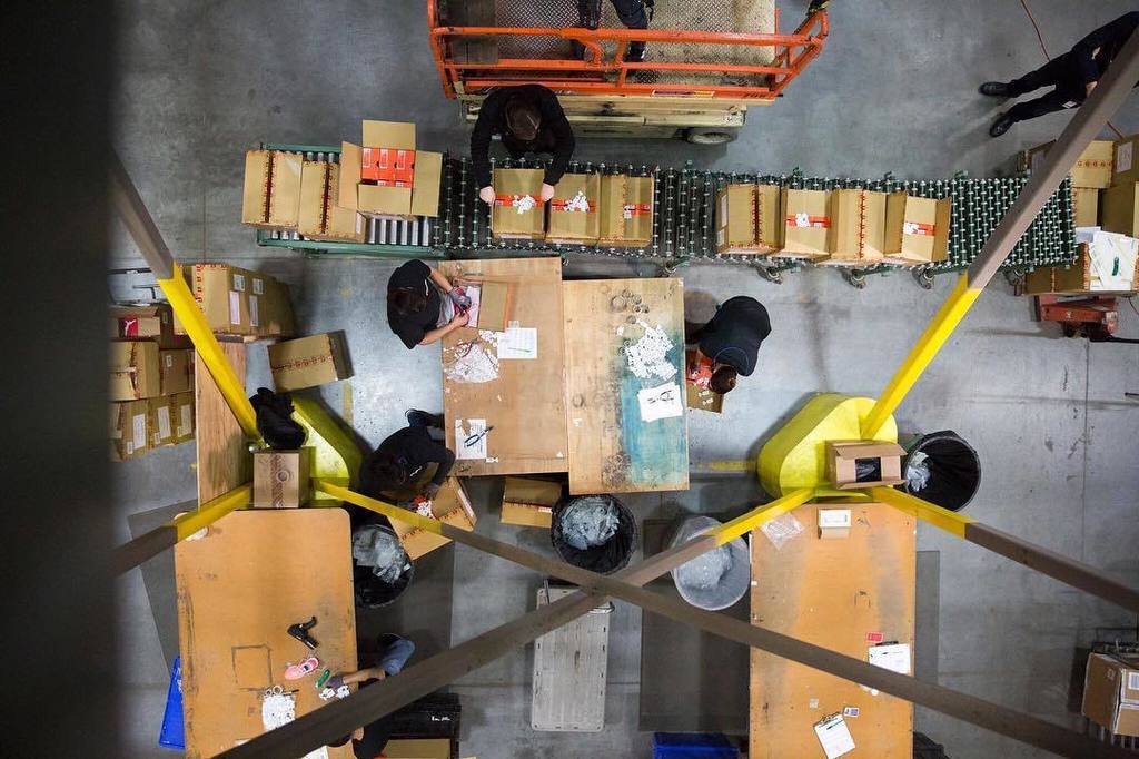 omavidsolutions's tweet photo. Great behind the scenes coverage of our shoot last week on location in a local distribution center. 📸 @chrisdorwart https://t.co/8PVLiYHIkk