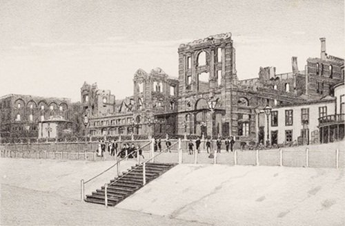 Even paniek op #Scheveningen vandaag, de ramp van 1886 is nog niet geheel vergeten; #Kurhaus brandde toen volledig af, nu niet gelukkig