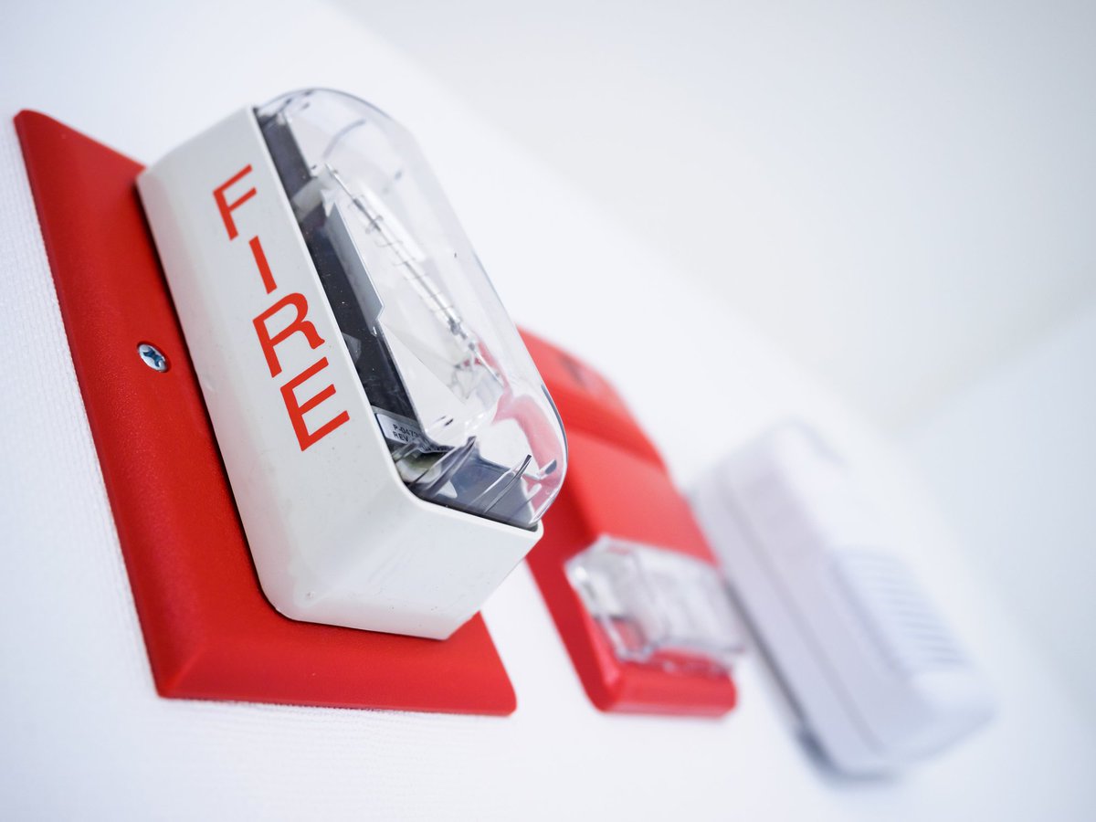 AccessAdvocates's tweet photo. #ADAfact: If emergency warning systems are provided, they shall include both audible and visual alarms. https://t.co/kWcEujbVfo