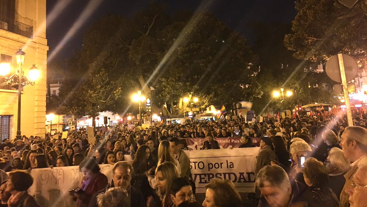 #8M #València per la #IgualtatREAL celebrem el #8demarç #DiaInternacionalDeLaDona