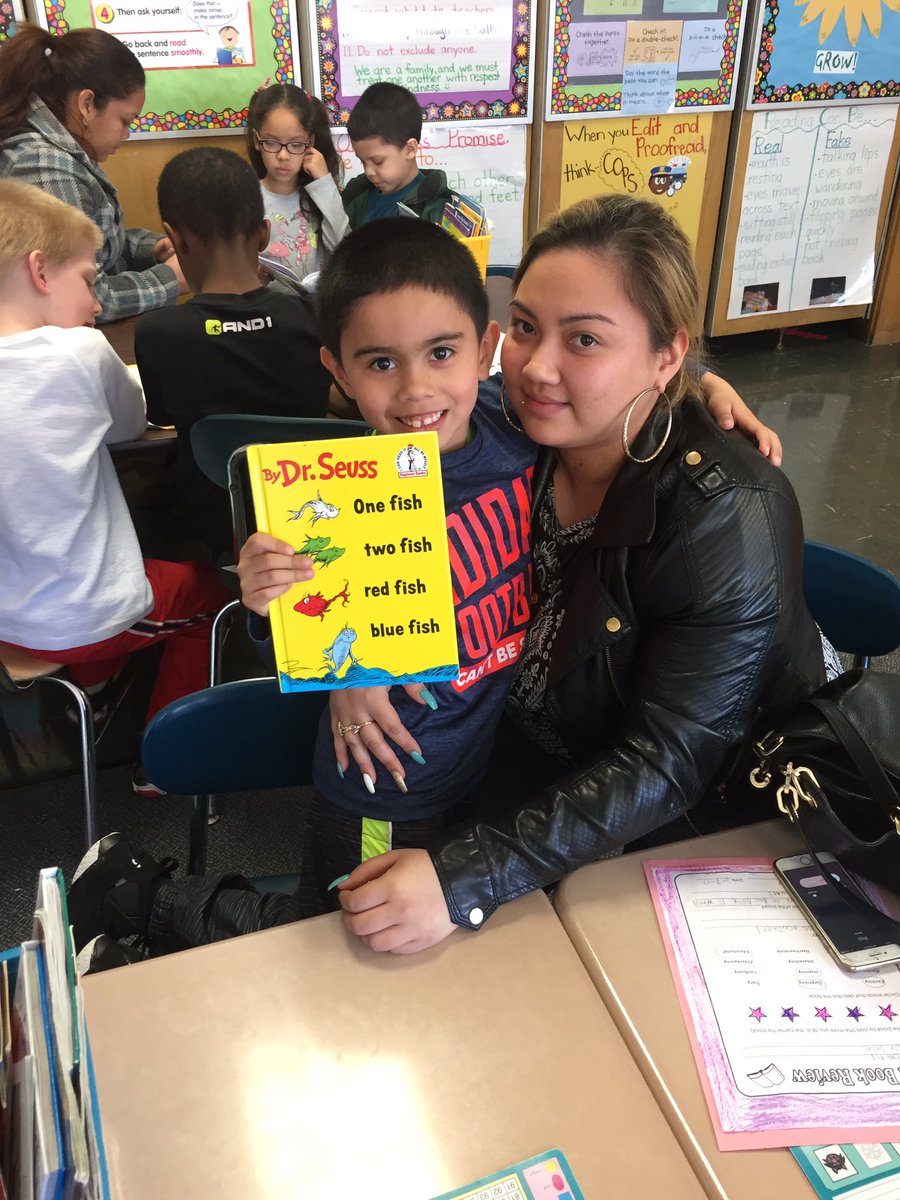 KantrowsKiddos's tweet photo. Thank you parents for joining us to celebrate our love of reading! #ReadAcrossAmerica @MPS_Washington @mpspride https://t.co/w5SQOnn2Jl