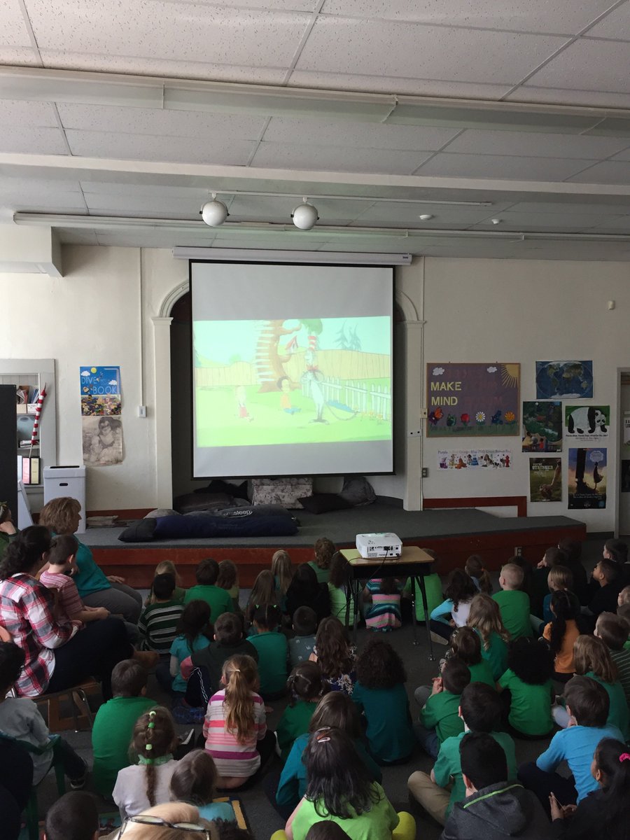 fsstechgps's tweet photo. Federal Street Students celebrating Read Across America with a school viewing of some Cat in the Hat!  @nanput1 @Super_GPS https://t.co/7bzjfr5bi2