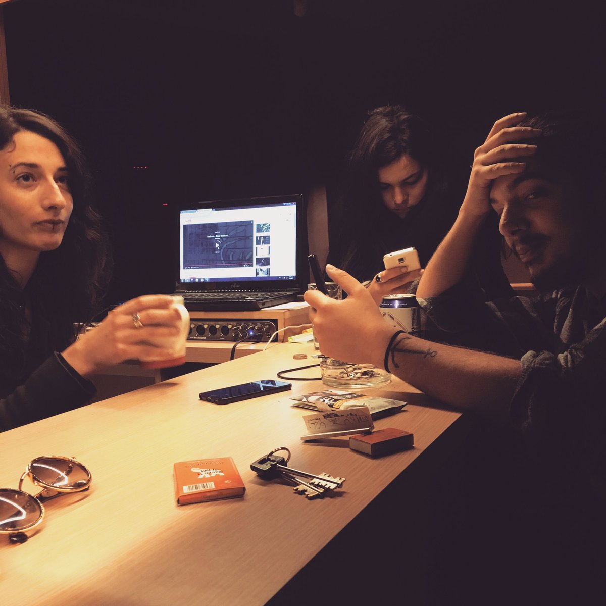Fireballstudio's tweet photo. The crew ! 

#fireballmusicstudio #music #studio #production #musicstudio #productionstudio https://t.co/3WobQUFGmD