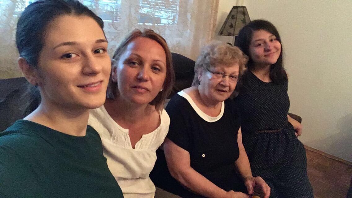 DeaShoshi's tweet photo. Happy women's day, especially to these strong women im happy to have in my life #InternationalWomensDay #HappyInternationalWomensDay 🙏🏼❤ https://t.co/6W617CWNcO