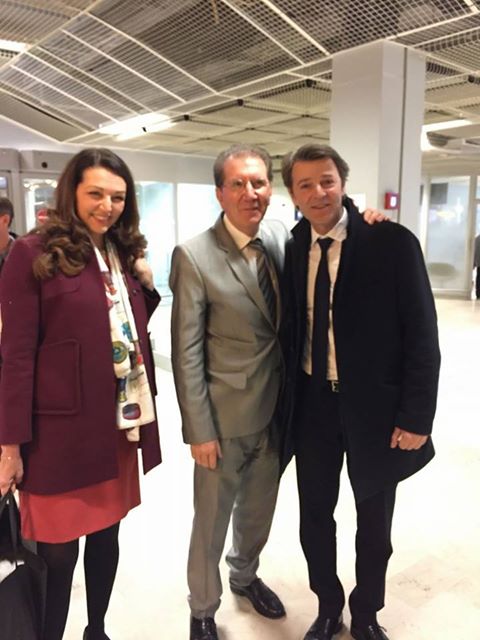 valerieboyer13's tweet photo. Avec @guyteissier et @francoisbaroin à #Châteaurenard #Fillon2017 https://t.co/tcyMXLCkmY