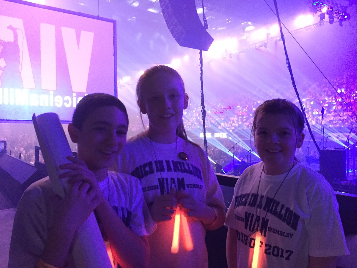 Llan_Prim_Sch's tweet photo. Backstage @voiceinamillion waiting to carry our banner proudly. Only 2 schools from Wales are here @ssearena #vips #participators https://t.co/Stczx3RD6X