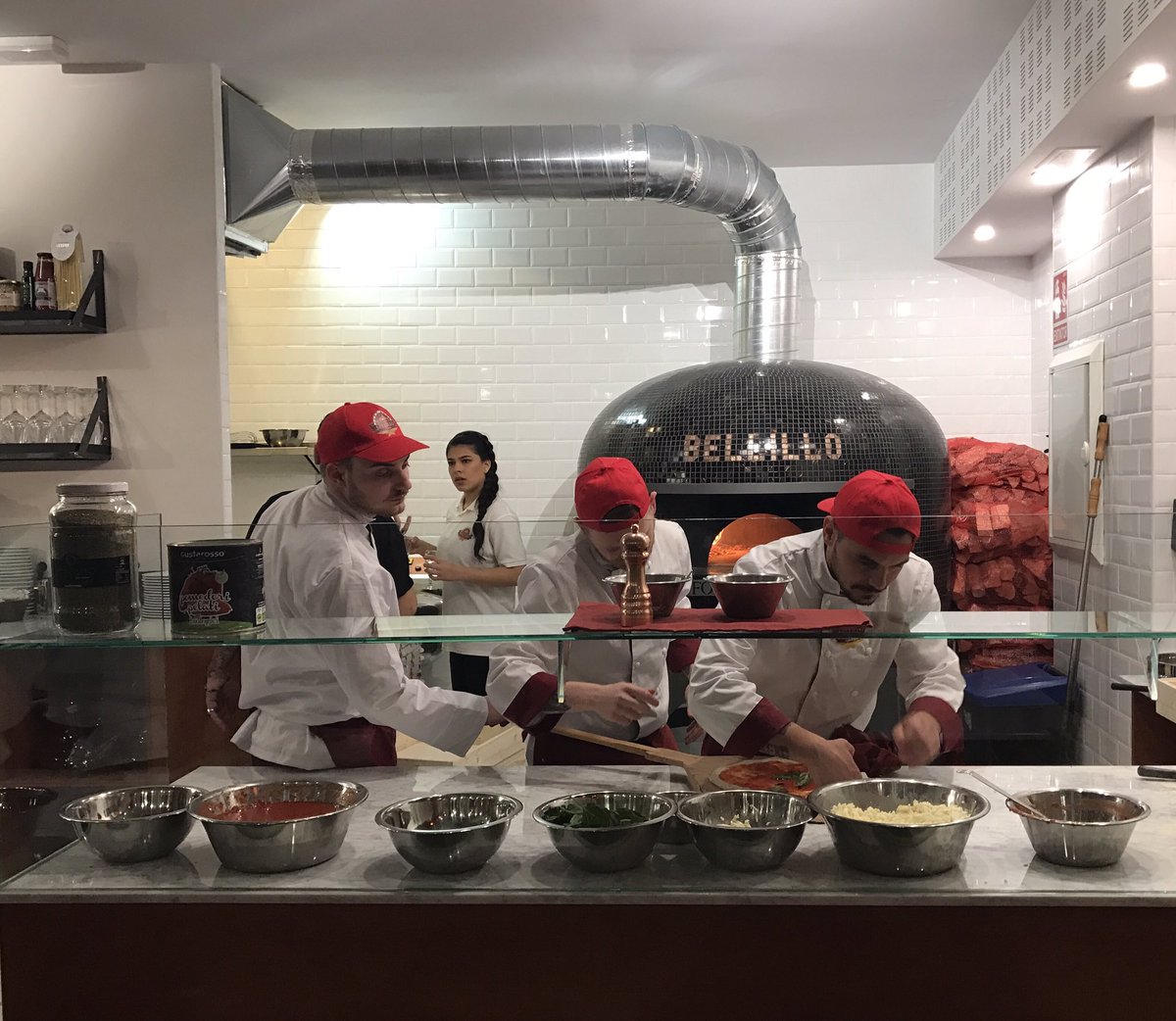 Bellilloes's tweet photo. πΌFeliz DΓa Internacional de la MujerπΌ
#happywomensday
#bellillo #bellilloes #barcelona #foodiebcn #barcelonaeats #organic pizza https://t.co/3a1kFfxcZX