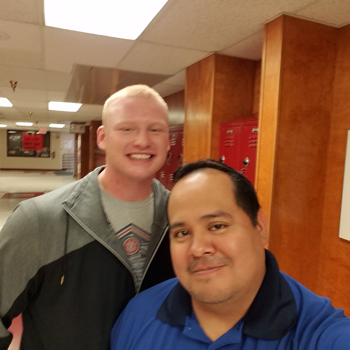 WBhsRod's tweet photo. Love it when former students stop by
#Rodlife #Rodlove #Rodgoals https://t.co/g0ERhJd3SV