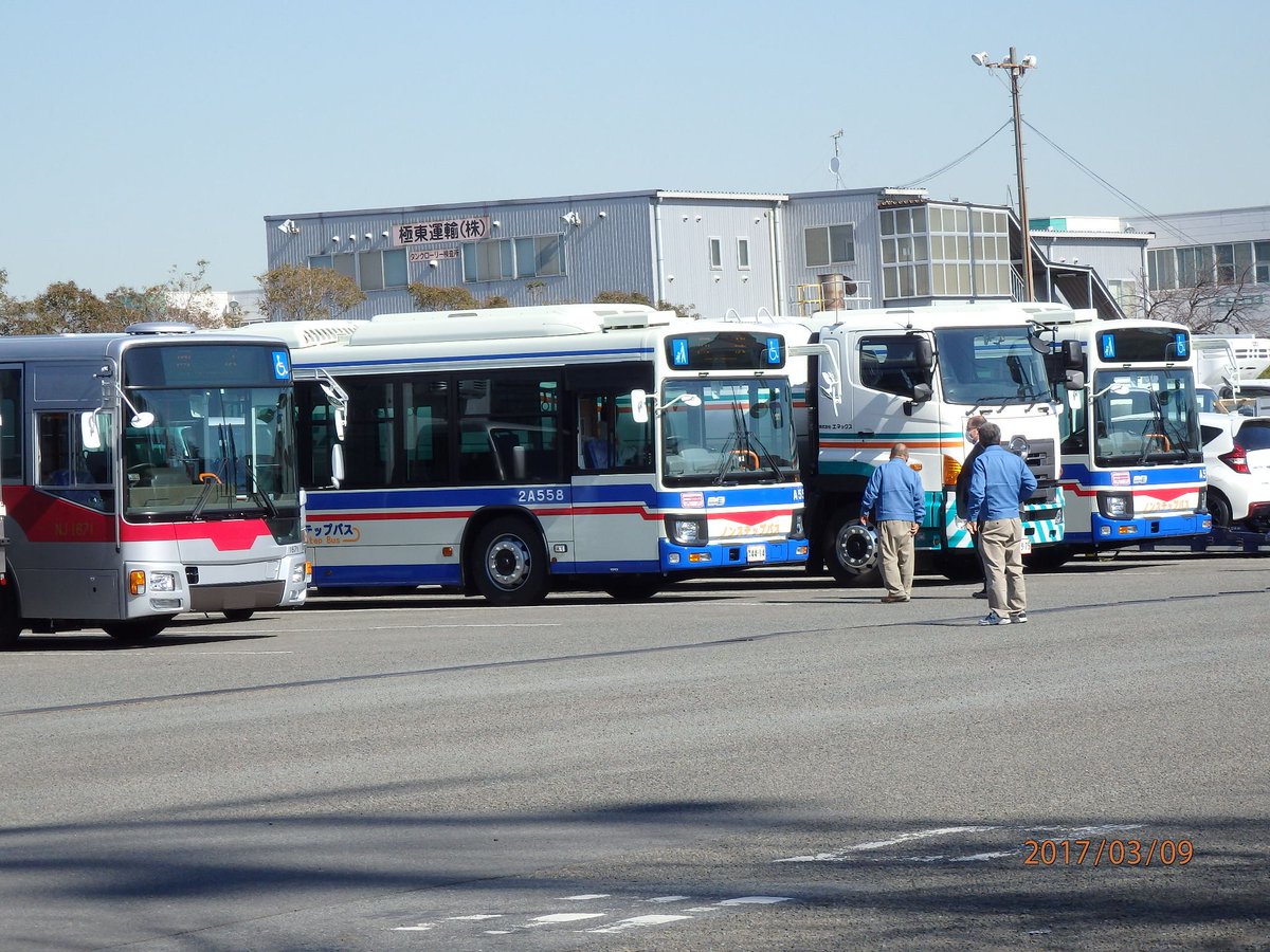 リエッセ さきほど川崎自動車 検査登録事務所にてnj1671が登録されました また 同時に臨港バス塩浜営業所向けのブルーリボンハイブリッド2台 2a557 558 も車検を受けていましたが こちらはまだナンバーはついてません 社番 Nj1671 登録番号 川崎0か16