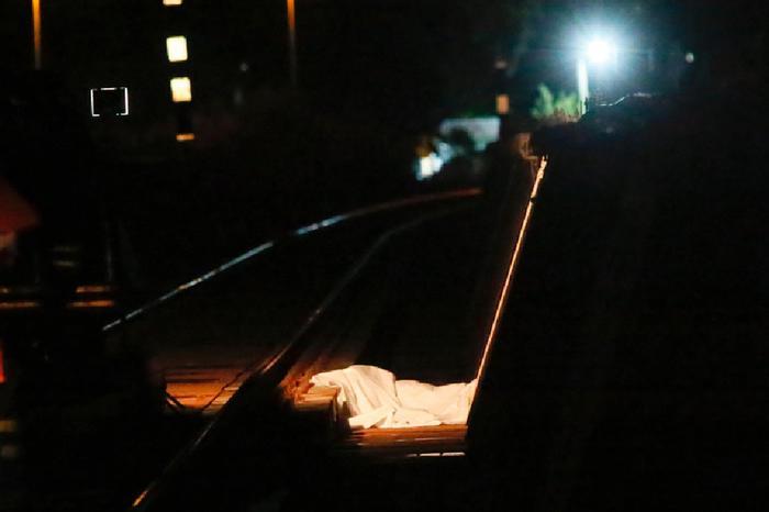 Travolti da un treno mentre fanno un selfie lorasiamonoi.wordpress.com/2017/03/09/tra…