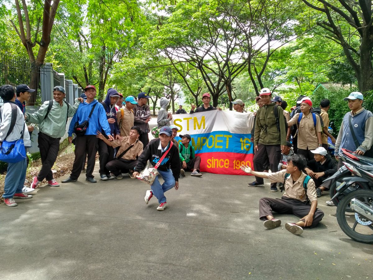 SMK PGRI 24 JAKARTA. tweet media