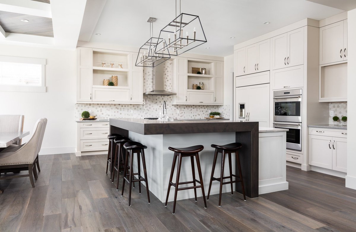 newwestcalgary's tweet photo. You can have an unique kitchen that best reflects your lifestyle and personality. Kitchens viewable at @WatermarkYYC #luxurylife  #kitchen https://t.co/2XWDiHymUn